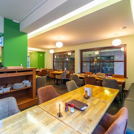 Hotel Ambiotel Тонгерен Екстериор снимка