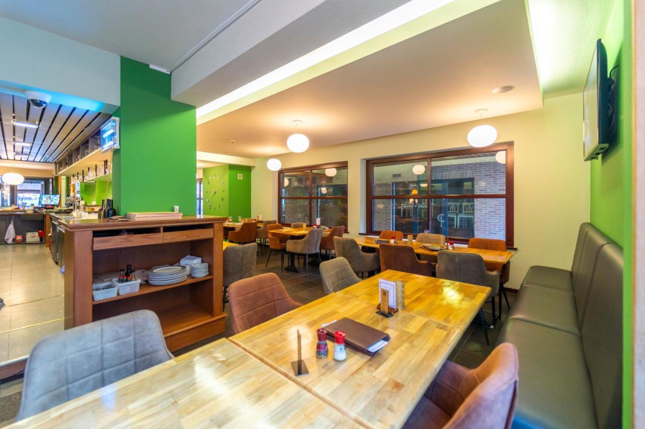 Hotel Ambiotel Тонгерен Екстериор снимка
