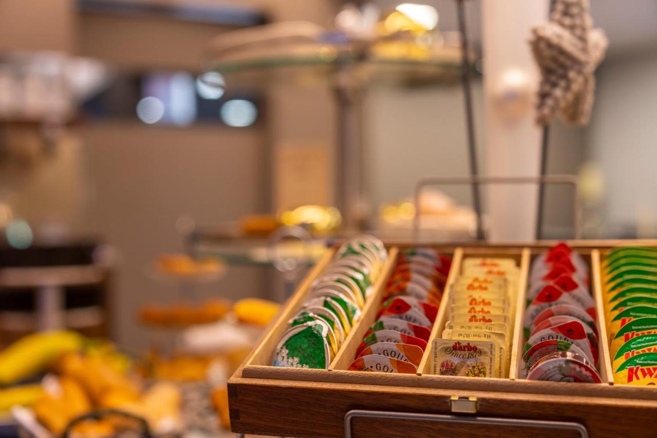 Hotel Ambiotel Тонгерен Екстериор снимка