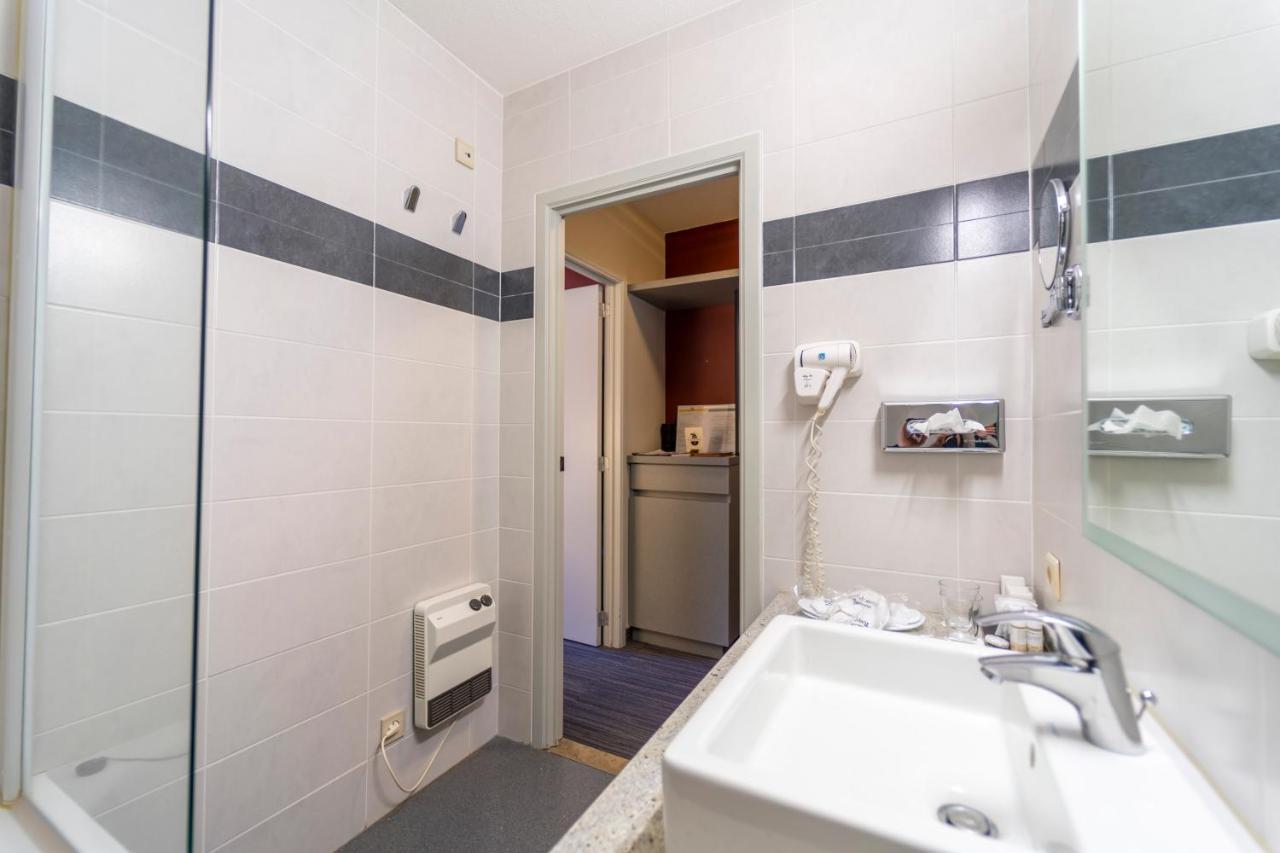 Hotel Ambiotel Тонгерен Екстериор снимка