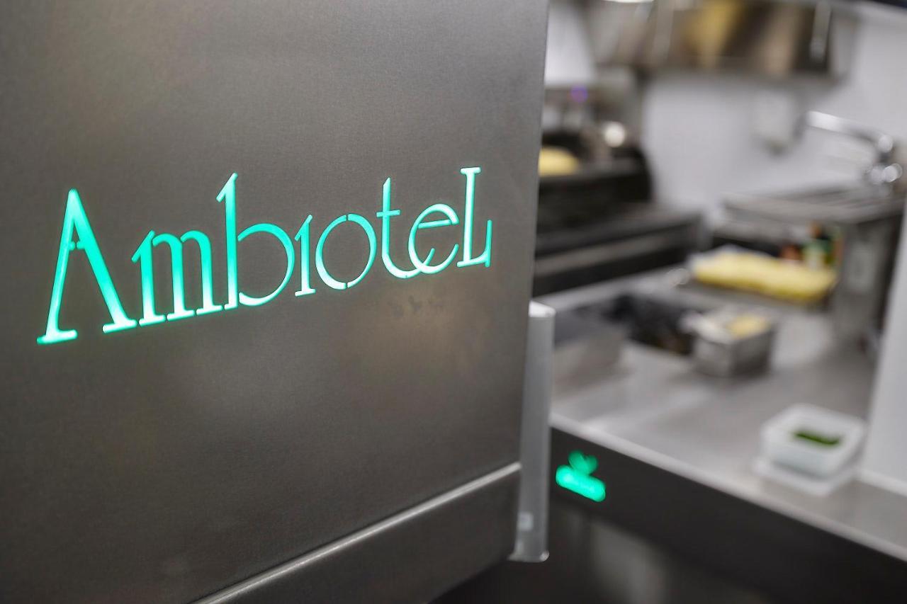 Hotel Ambiotel Тонгерен Екстериор снимка