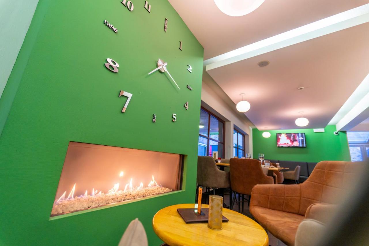 Hotel Ambiotel Тонгерен Екстериор снимка