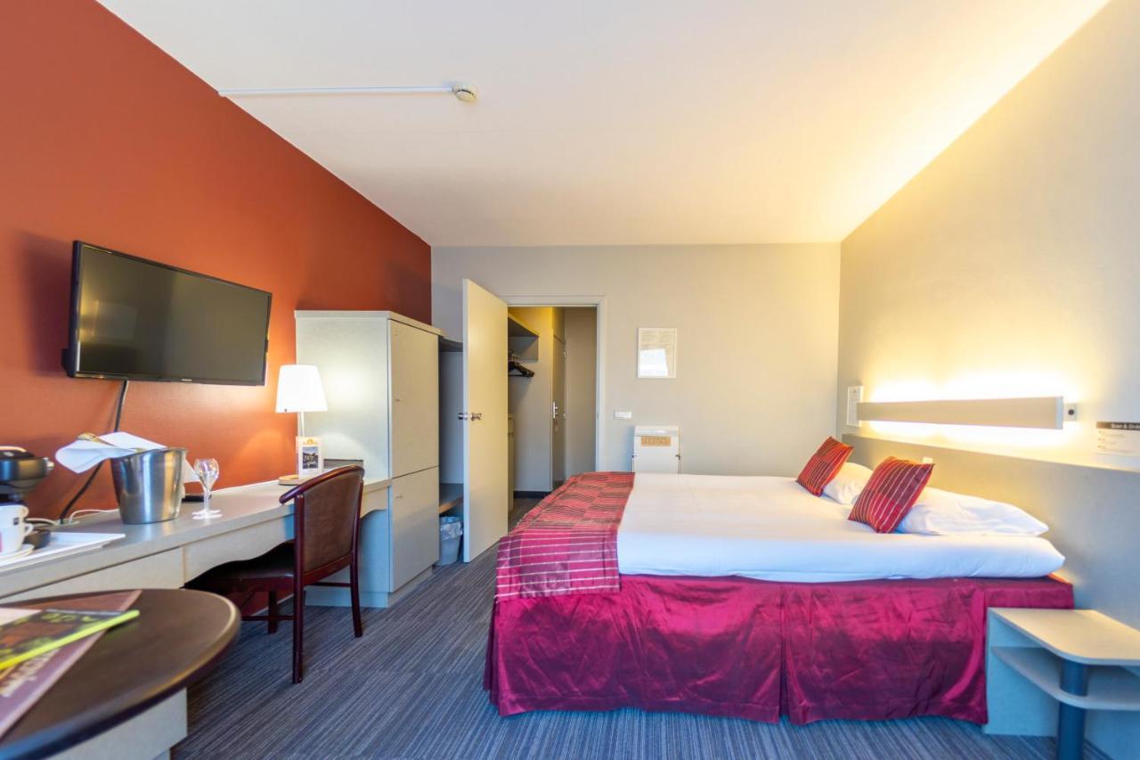 Hotel Ambiotel Тонгерен Екстериор снимка